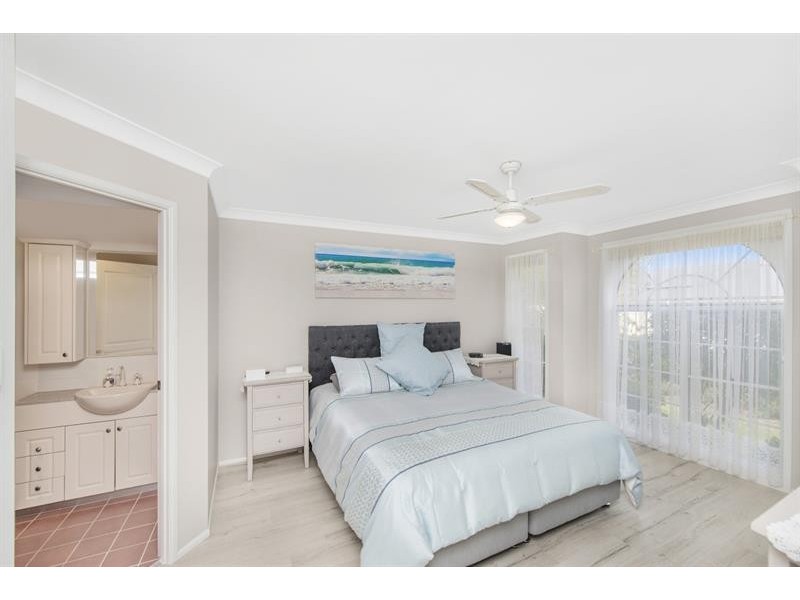 42 Irving Ct, Hamlyn Terrace NSW 2259