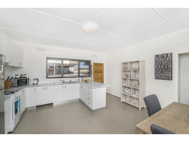 79 Ocean View Rd, Gorokan NSW 2263