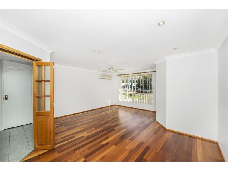 15 Pearce Rd, Kanwal NSW 2259