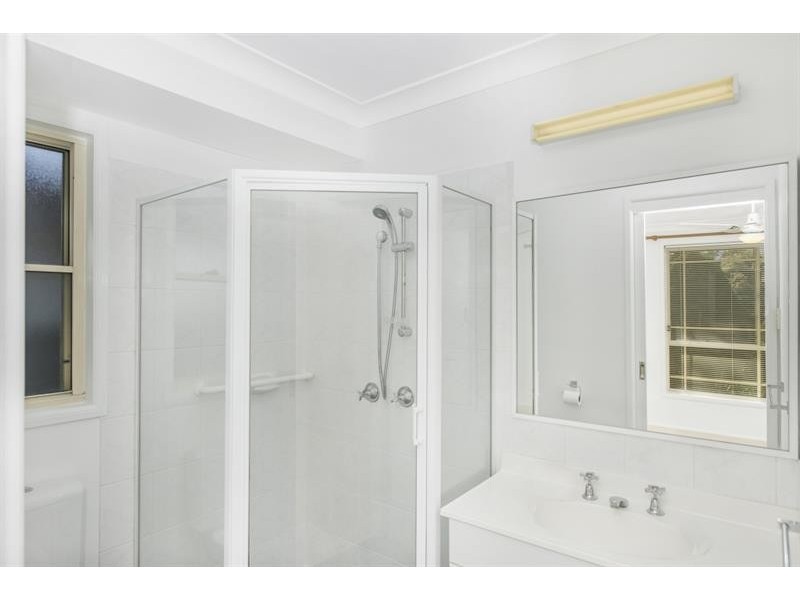 15 Pearce Rd, Kanwal NSW 2259