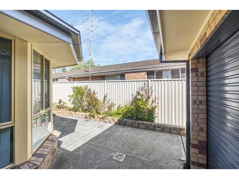 15 Pearce Rd, Kanwal NSW 2259