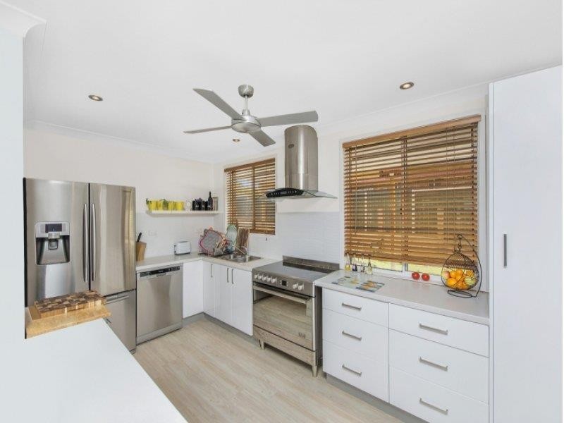 11 White Swan Ave, Blue Haven NSW 2262