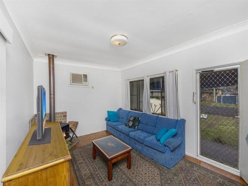 7 Tosca Dr, Gorokan NSW 2263