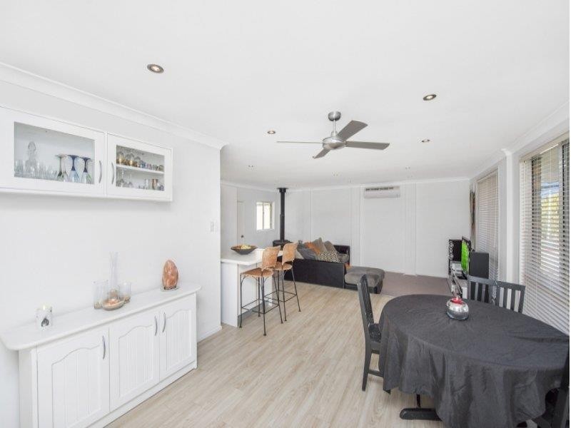 11 White Swan Ave, Blue Haven NSW 2262