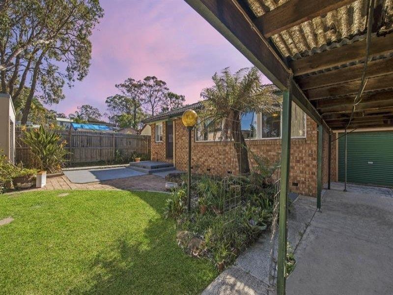 4 Jetty Avenue, Charmhaven NSW 2263