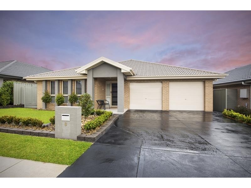 8 Narran Rd, Woongarrah NSW 2259