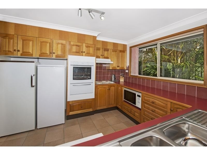 19 Vena Ave, Gorokan NSW 2263
