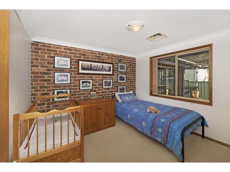 19 Vena Ave, Gorokan NSW 2263