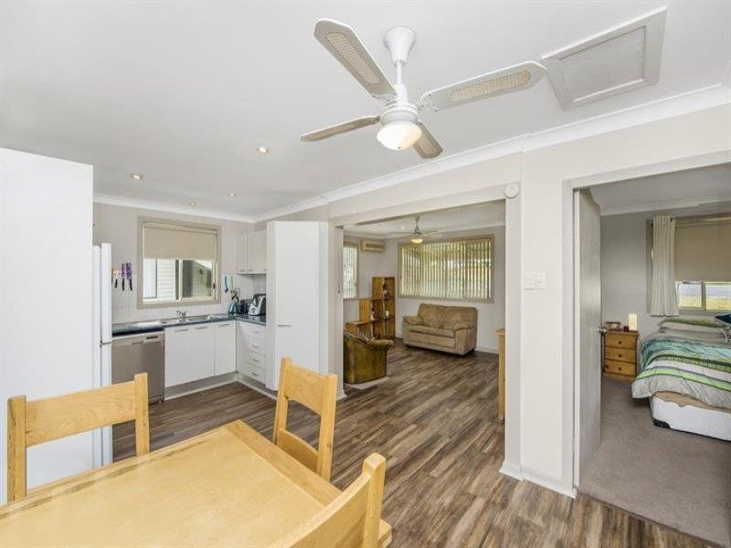 26 Anembo Ave, Summerland Point NSW 2259