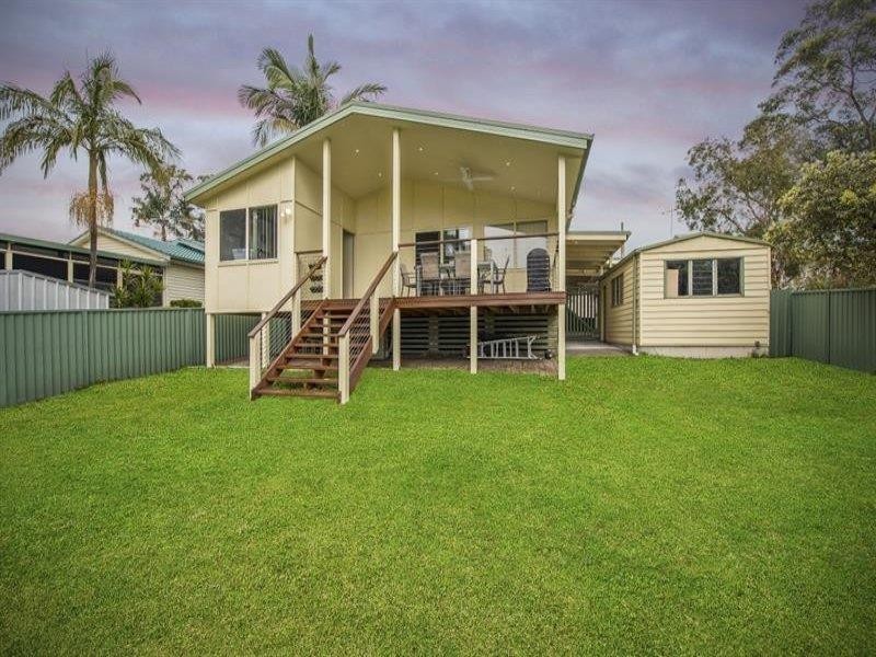 26 Anembo Ave, Summerland Point NSW 2259