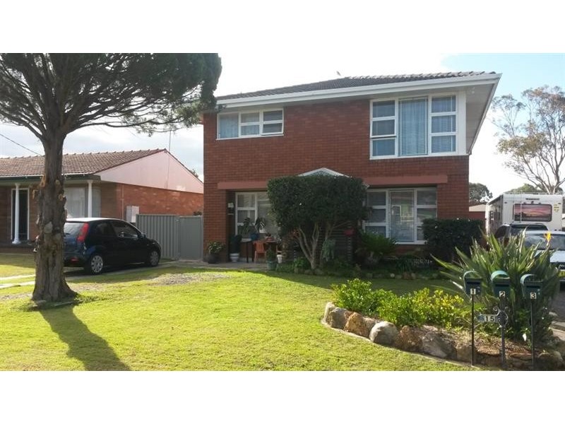 1/15 Manuka Parade, Gorokan NSW 2263