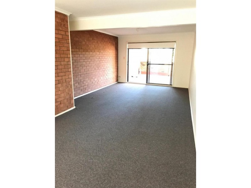 1/73 Scenic Dr, Budgewoi NSW 2262