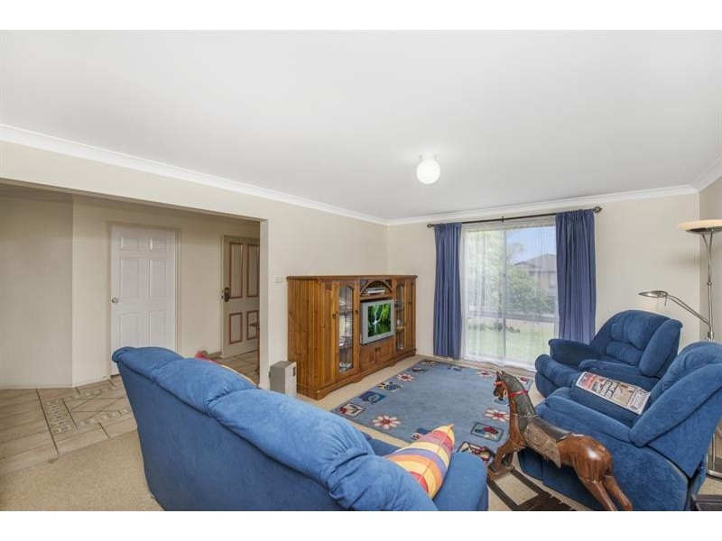 19 Skye Cl, Hamlyn Terrace NSW 2259