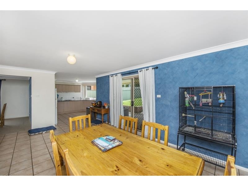 19 Skye Cl, Hamlyn Terrace NSW 2259