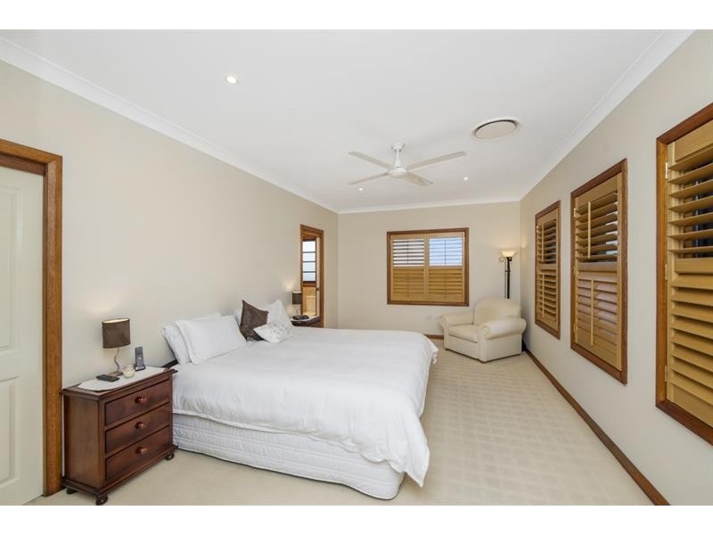 18 Soldiers Point Dr, Norah Head NSW 2263