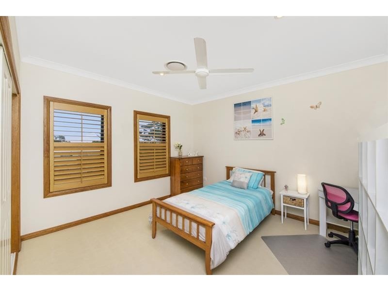 18 Soldiers Point Dr, Norah Head NSW 2263