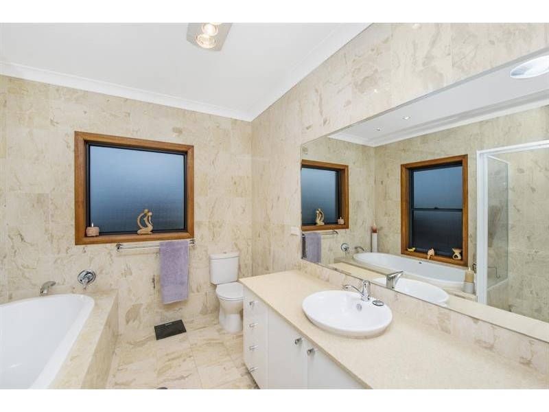 18 Soldiers Point Dr, Norah Head NSW 2263