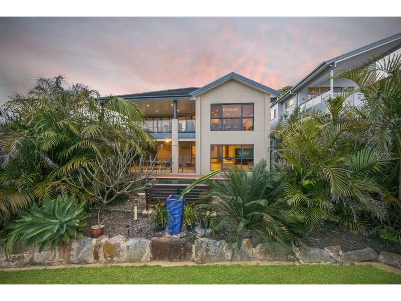 18 Soldiers Point Dr, Norah Head NSW 2263