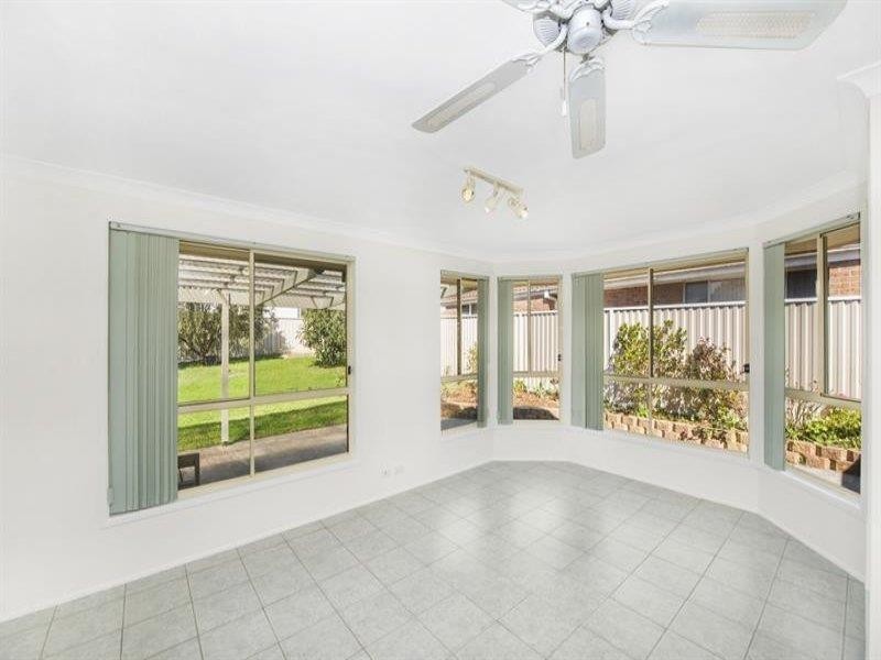 15 Pearce Rd, Kanwal NSW 2259