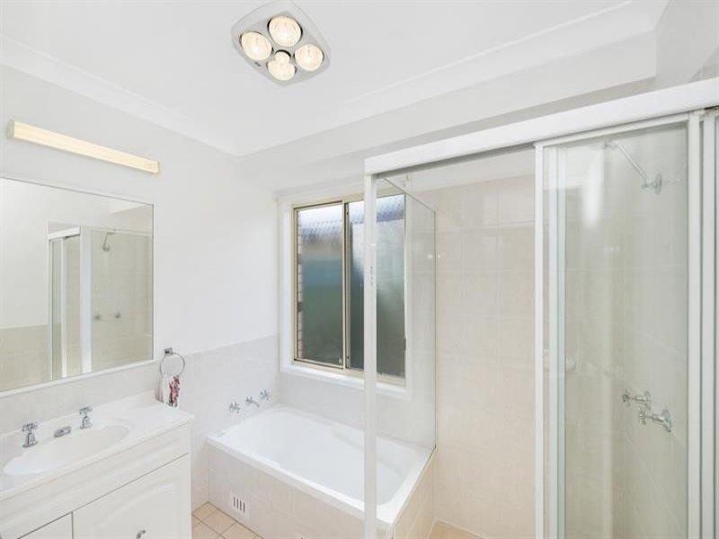 15 Pearce Rd, Kanwal NSW 2259