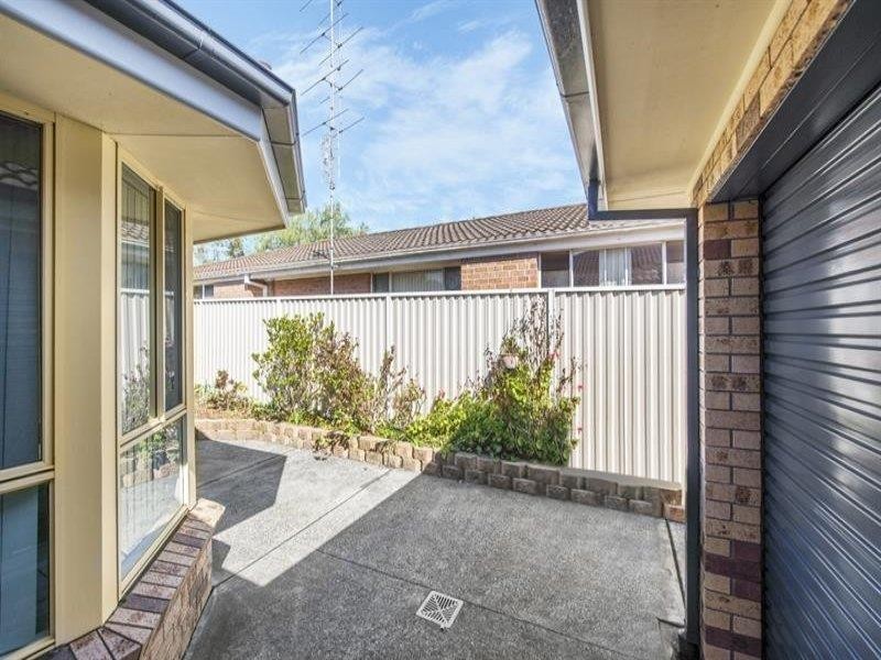 15 Pearce Rd, Kanwal NSW 2259