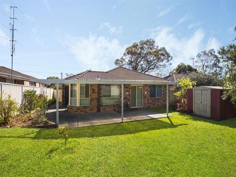 15 Pearce Rd, Kanwal NSW 2259