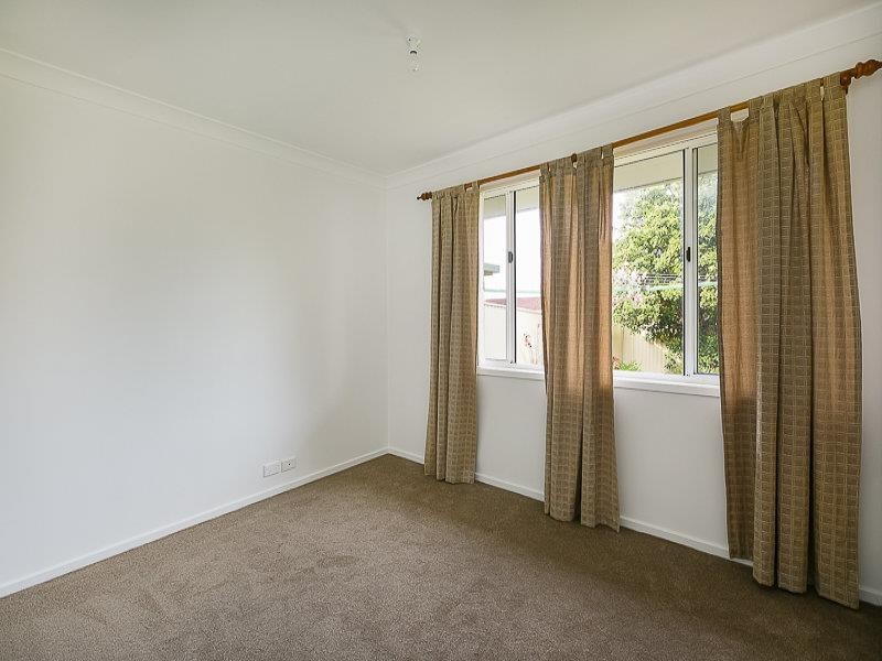 3 Lady Kendall Dr, Blue Haven NSW 2262