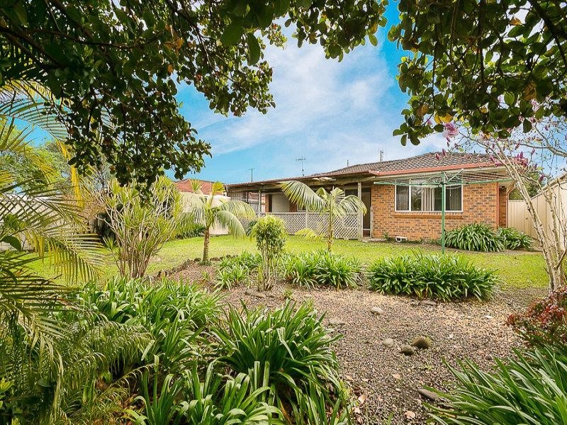 3 Lady Kendall Dr, Blue Haven NSW 2262