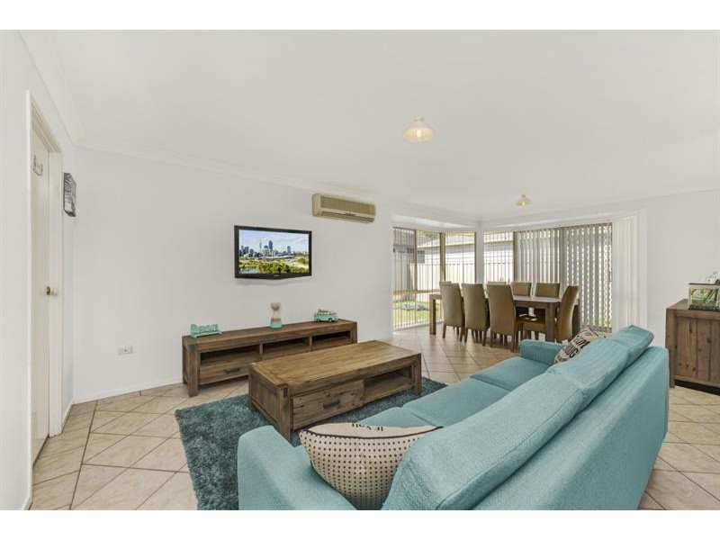 20 Wallis Ave, Canton Beach NSW 2263