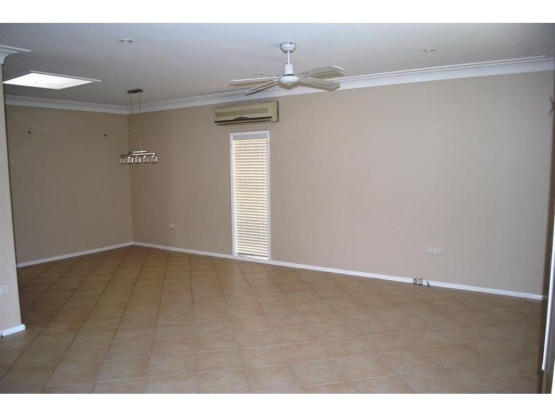 20 Crown St, Toukley NSW 2263