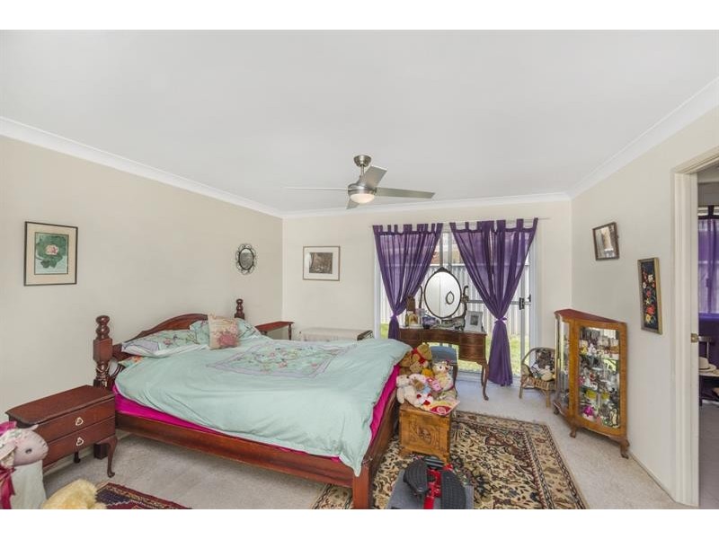 7 Telopea Cl, Lake Haven NSW 2263