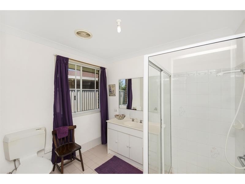 7 Telopea Cl, Lake Haven NSW 2263