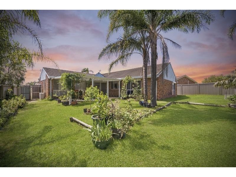 7 Telopea Cl, Lake Haven NSW 2263