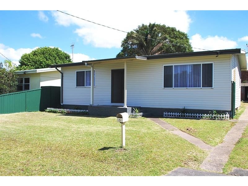 6 Beachcomber Pde, Toukley NSW 2263