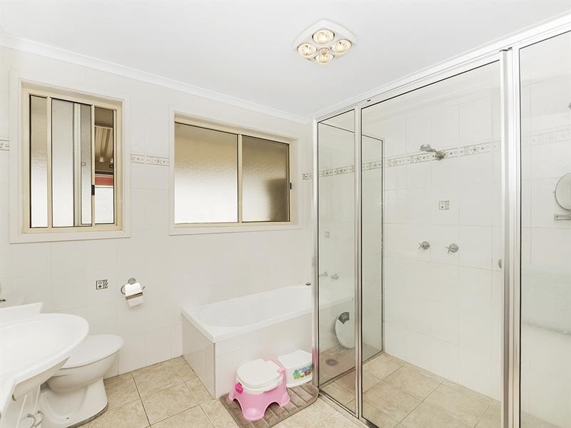 3 Ninth Ave, Toukley NSW 2263