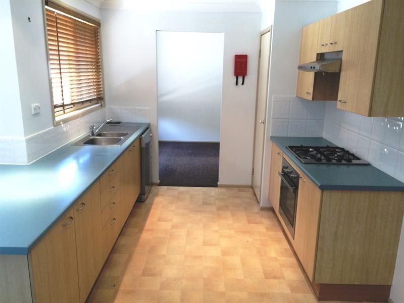 9 Glider Rd, Wadalba NSW 2259