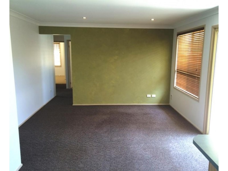 9 Glider Rd, Wadalba NSW 2259