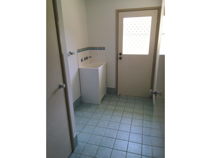 9 Glider Rd, Wadalba NSW 2259