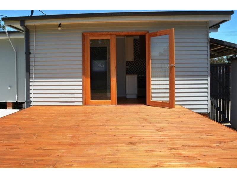 13 Sylvia Ave, Gorokan NSW 2263