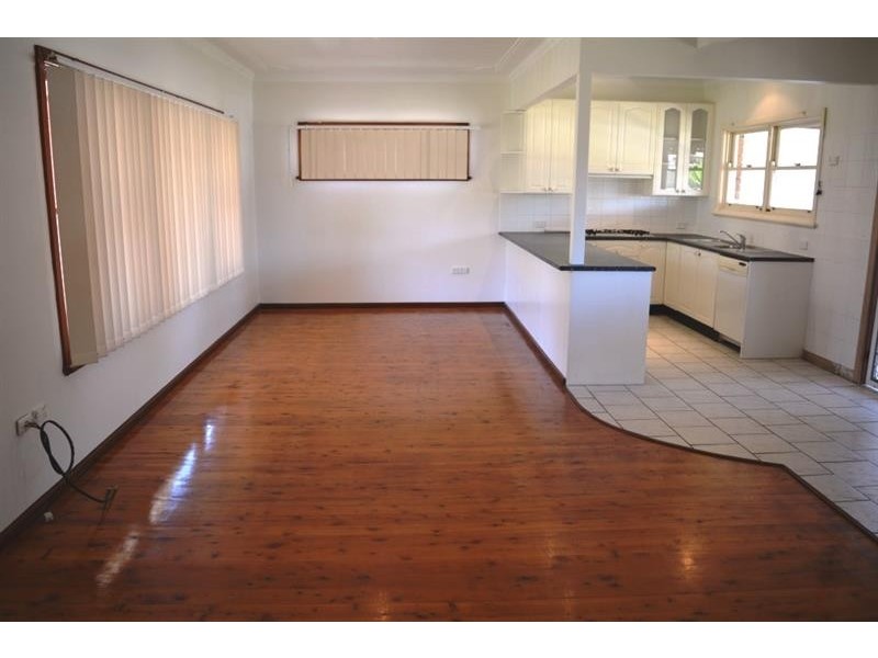 18 Trevally Ave, Chain Valley Bay NSW 2259