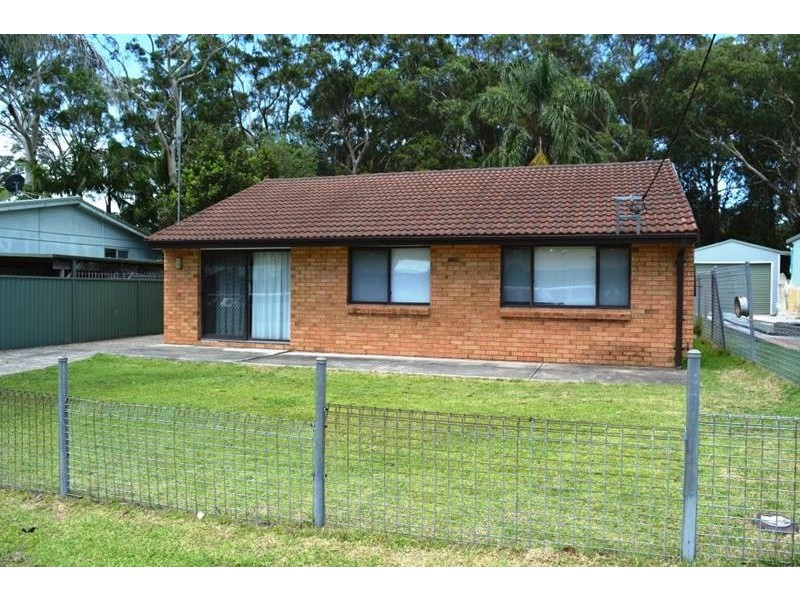 55 Trevally Ave, Chain Valley Bay NSW 2259