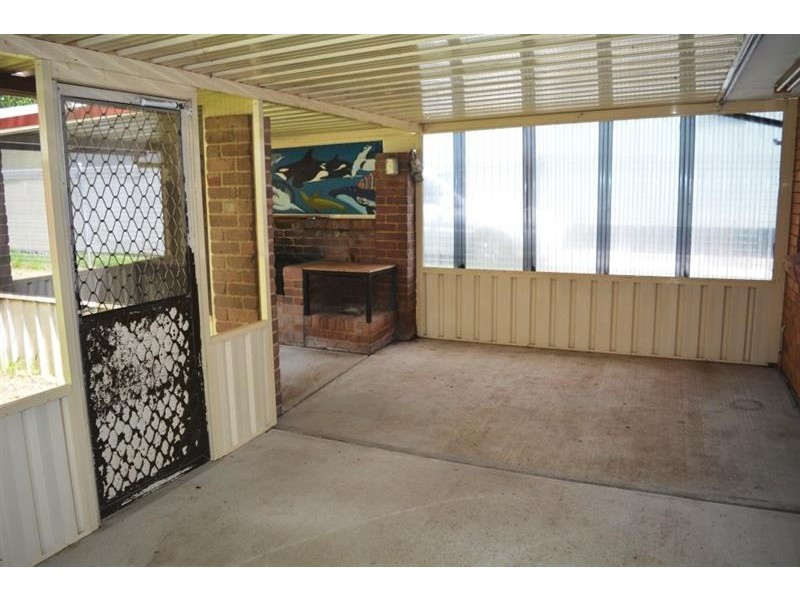 55 Trevally Ave, Chain Valley Bay NSW 2259