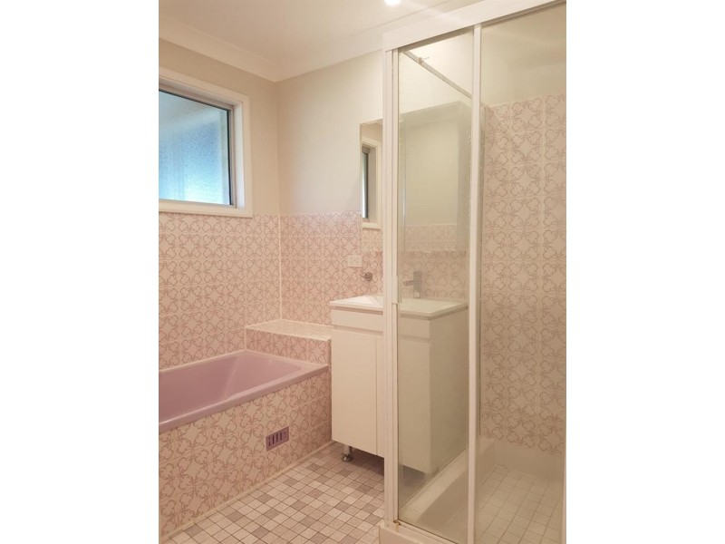 4 Kalani St, Budgewoi NSW 2262