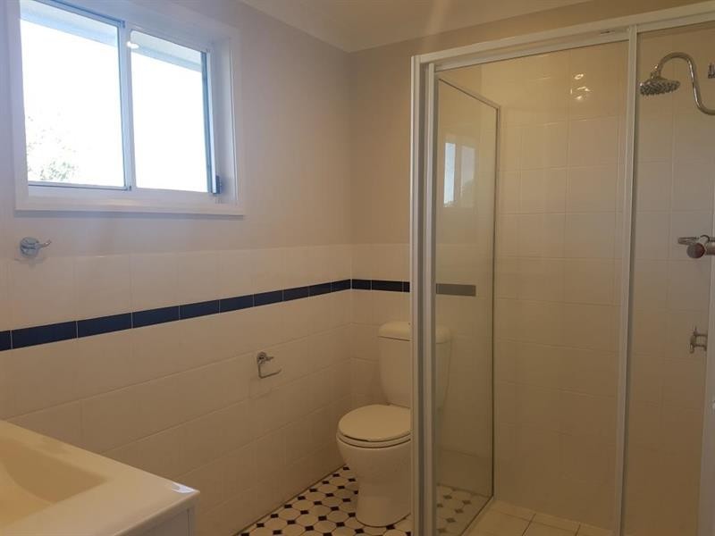 4 Kalani St, Budgewoi NSW 2262