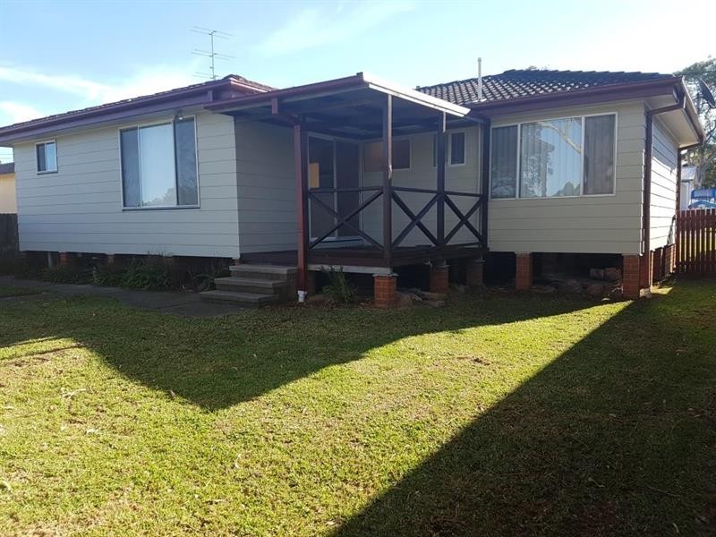 4 Kalani St, Budgewoi NSW 2262