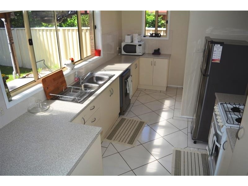 16 Nelmes Rd, Blue Haven NSW 2262