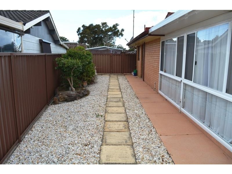 30 Moss Ave, Toukley NSW 2263