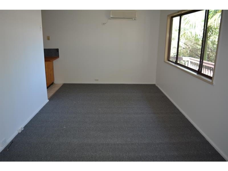 19 Awaba Ave, Charmhaven NSW 2263