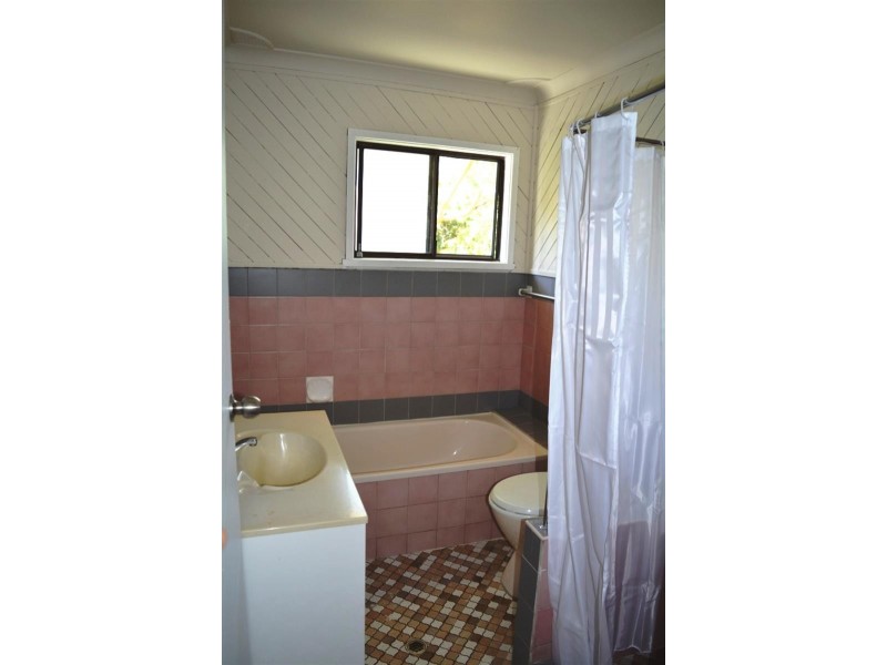 19 Awaba Ave, Charmhaven NSW 2263