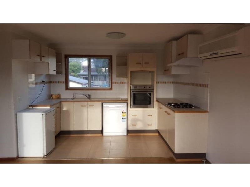 33 Mckellar Bvd, Blue Haven NSW 2262